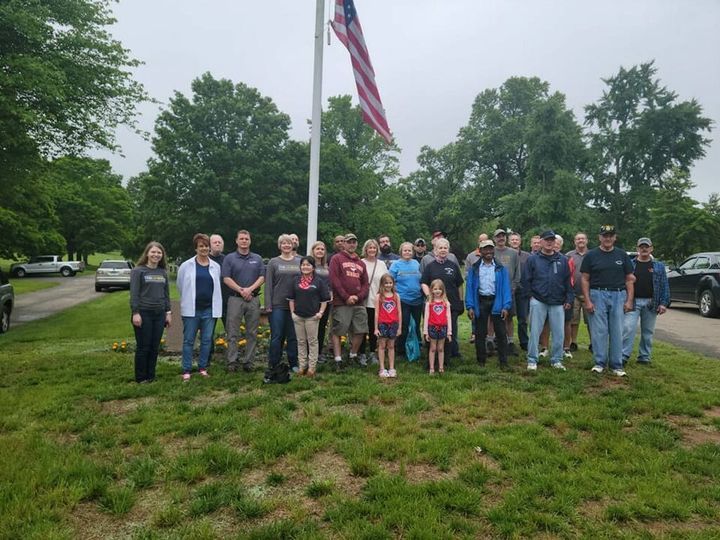 Thank you Roanoke Valley for the largest turn out ever in the history of putting up over 3000 flags on all Veterans graves at Evergreen Cemetery for the upcoming Memorial Day weekend. 
Special thanks to: 
Senator Ben Cline, VFW Post # 1264 & Auxiliary Members, ESA Night-vision Roanoke, Good Samaritan Hospice Roanoke , Roanoke Valley Hog Association, Patrick Henry ROTC, Blake and Virginia Dingler, TJ and Diana Rothmeier, Don Wilson and Staff of Evergreen Cemetery, Friends and Customers of Last Stop Lounge, and every single Civilian and or Veteran from the entire Valley who took the time to honor our Veteran’s.